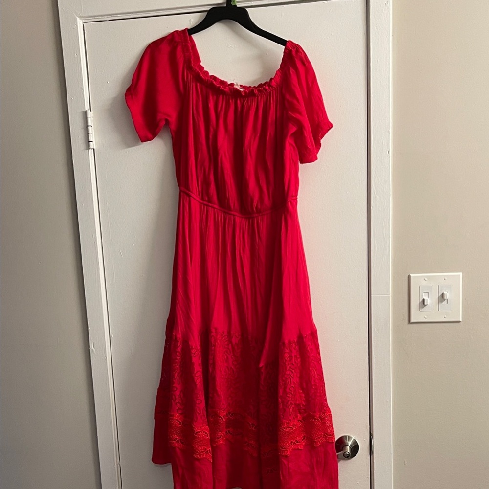 Chic Scarlet Midi Dress